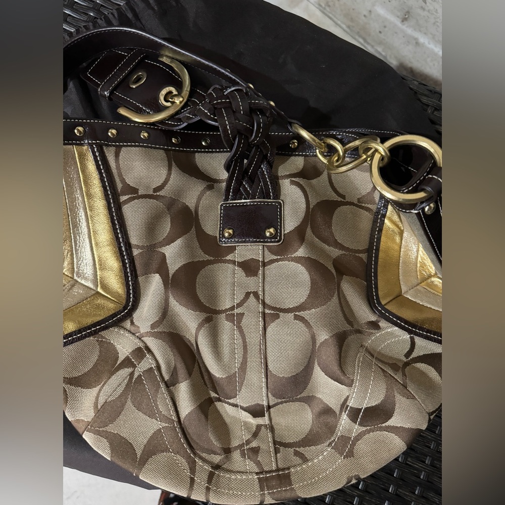 Coach Handbag - Picture 2 of 3